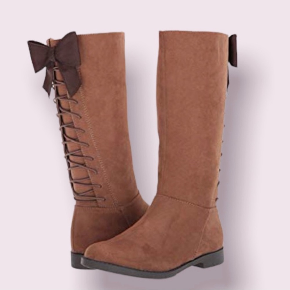 My all time Favorite!! Kenneth Cole girls m ttall riding boots size 1.